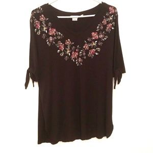 Reitmans floral printed t-shirt size medium